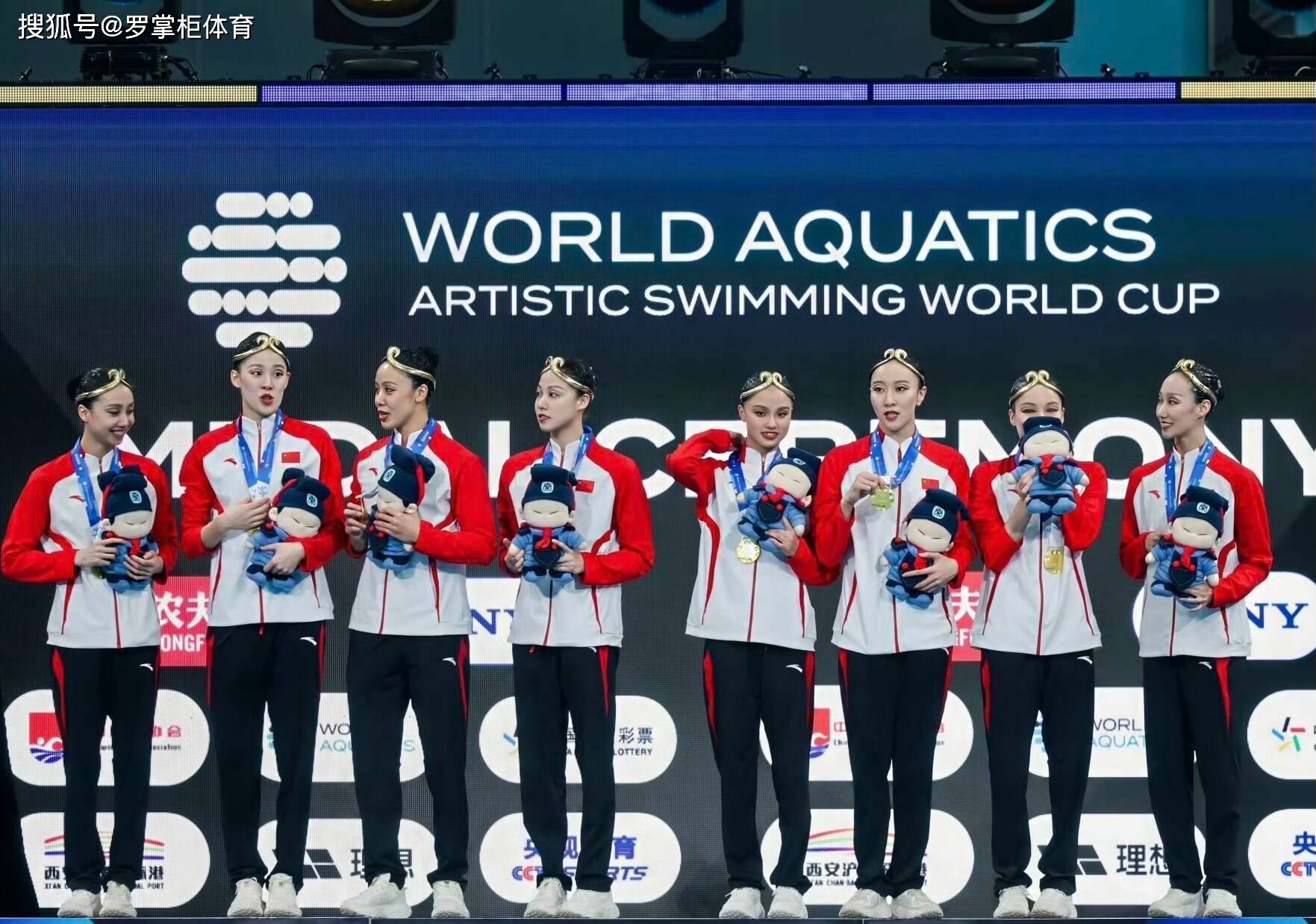 开云体育官方网站-科维托娃重返赛场，反败为胜首场状态出色，中国队观众沸腾！-开云体育官方网站