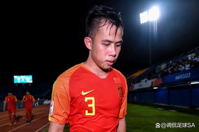 开云-纳达尔在切尔西比赛中重返赛场，出色发挥引发热议！引发球迷热议-开云