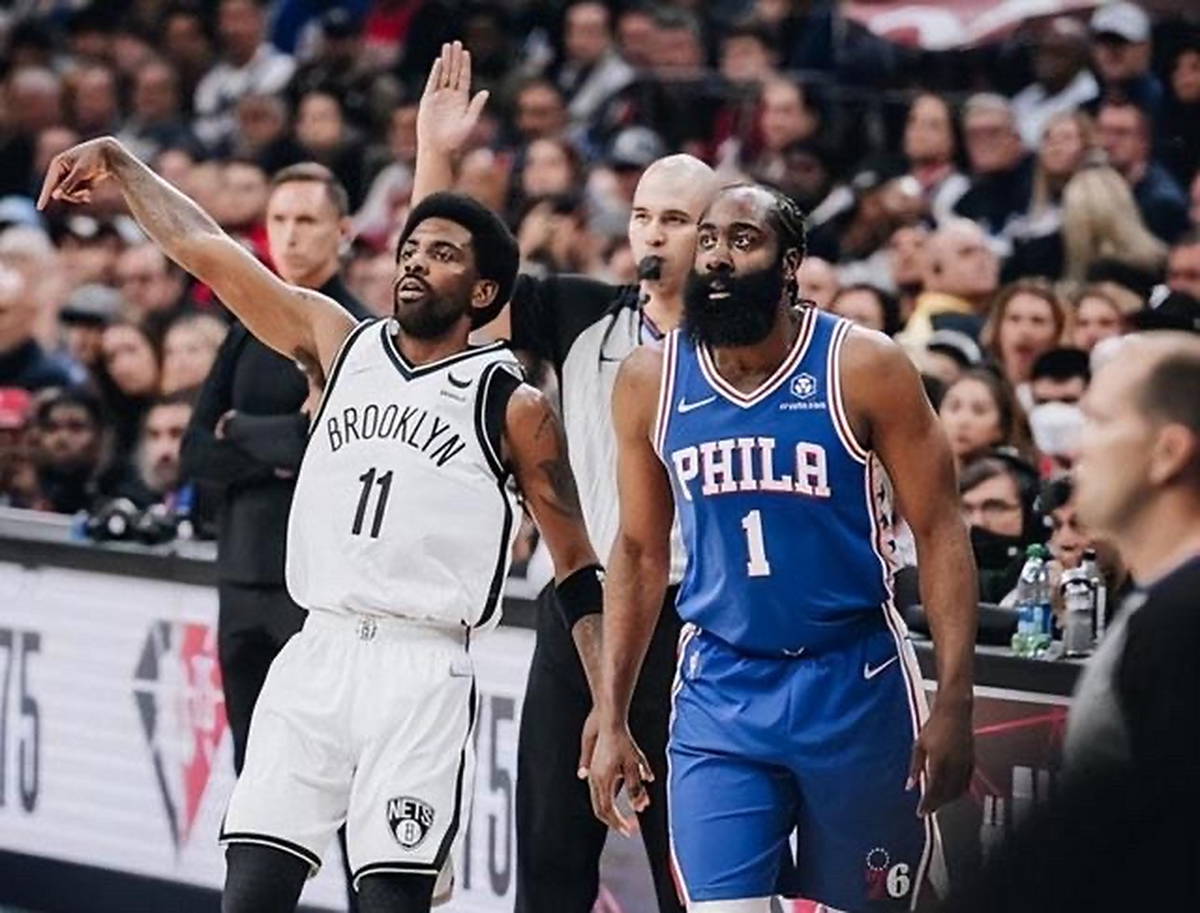 76人球星三分绝杀,全场观众热烈欢呼,具有关系生活大小. 76人球星三分绝杀,全场观众热烈欢呼,具有关系生活大小.