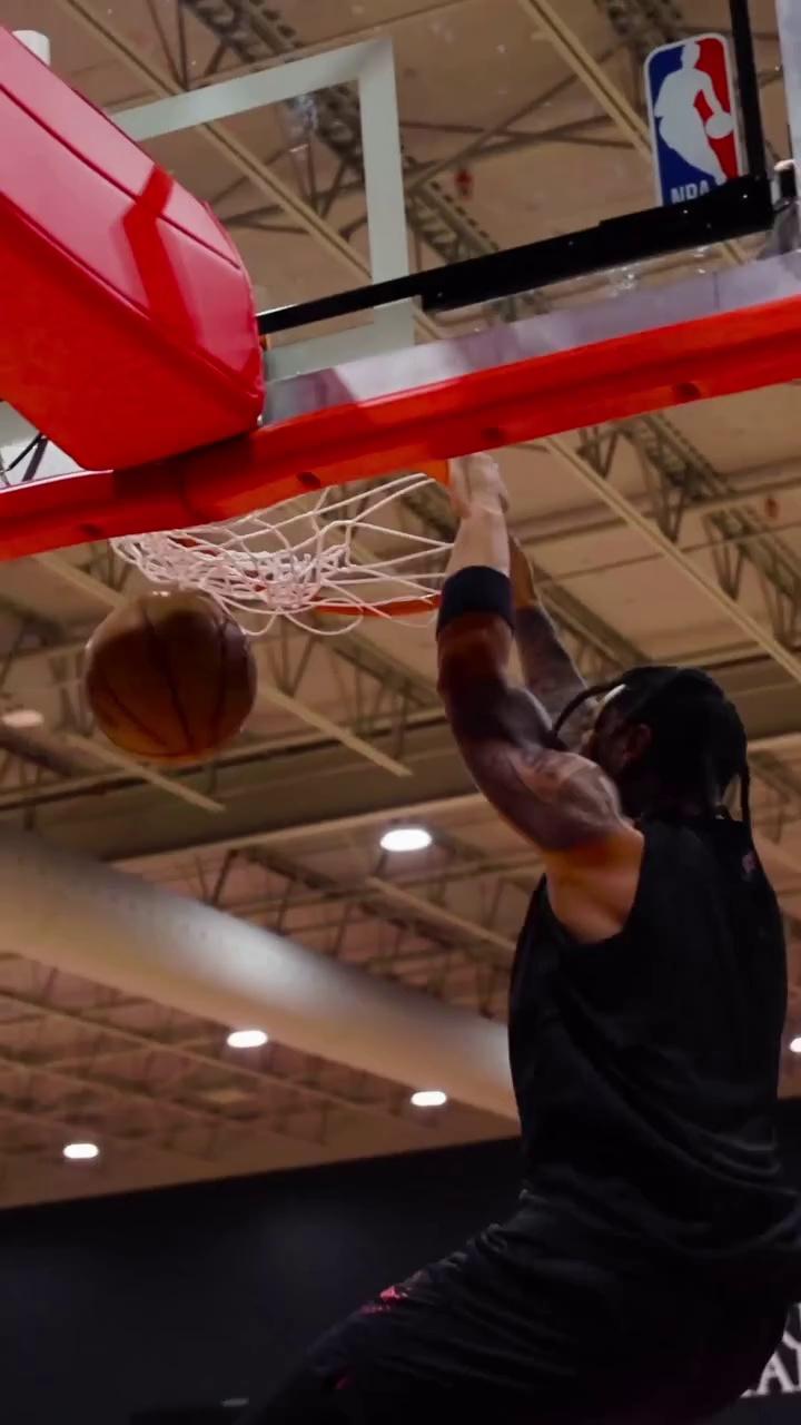 开云-关于休斯敦火箭训练开放日，今夜手感冰凉引欢呼，NBA常规赛在即，球探报告显示潜力的信息-开云